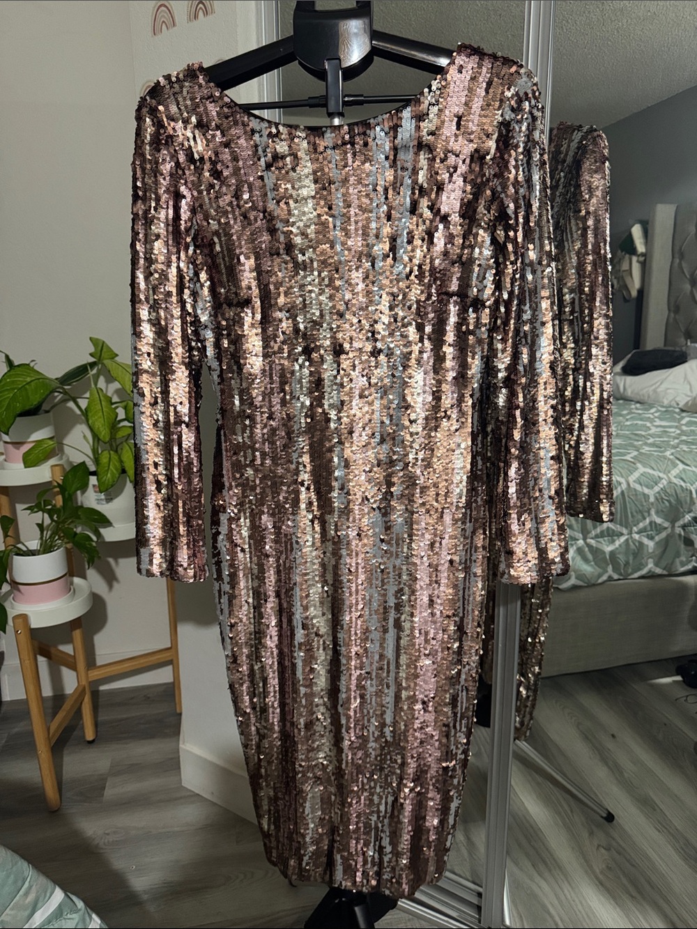 Dress the Population Rose Gold and Bronze Sequin Long Sleeve Bodycon Dress